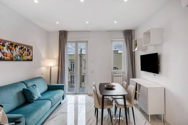 Appartamento per 4 persone, con balcone a Napoli