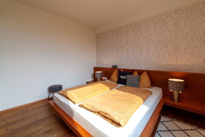 Ganze Wohnung, Ferienwohnung Matthäus mit Bergblick, Wlan, Garten und Terrasse in Baslan, Tscherms