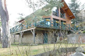 Chalet pour 6 personnes, avec jardin, animaux acceptés à Aydat