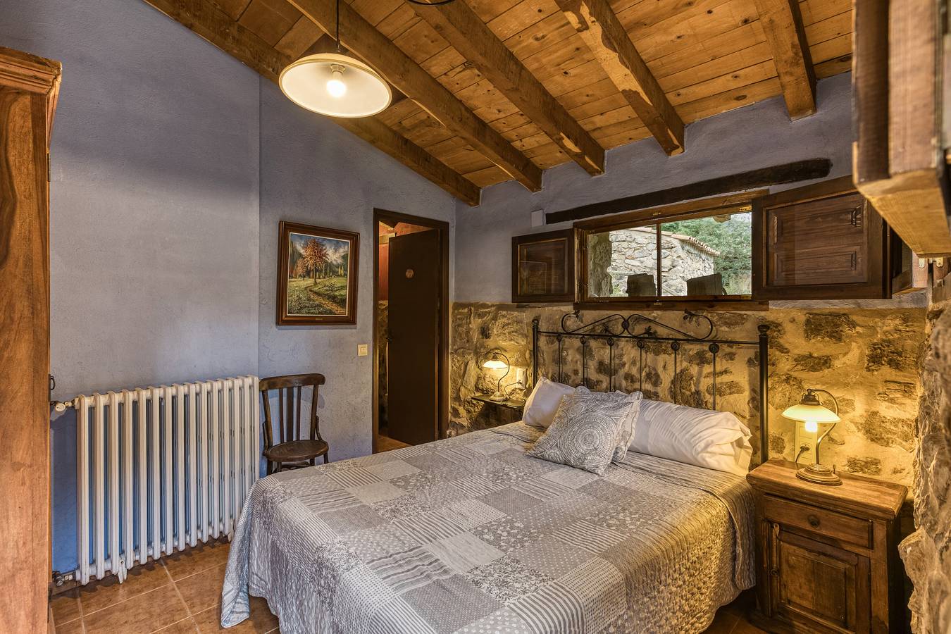 Habitación 'Viura' con vistas a la montaña, piscina compartida y terraza compartida in Montagut y Oix, Garrotxa