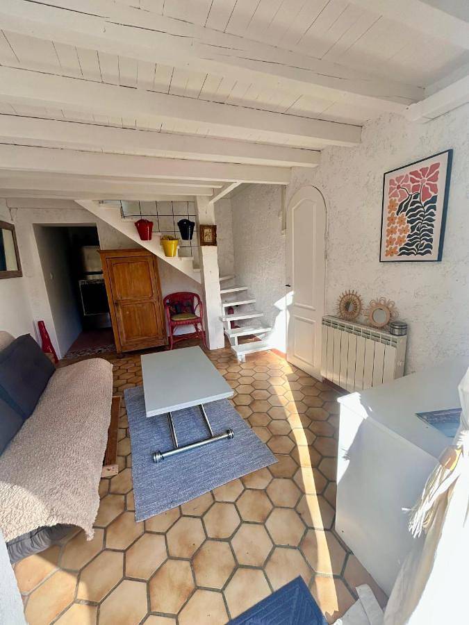 Location de vacances pour 4 personnes, avec Terrasse et Jardin ainsi que Piscine et Vue à Montesquieu-des-Albères - 4