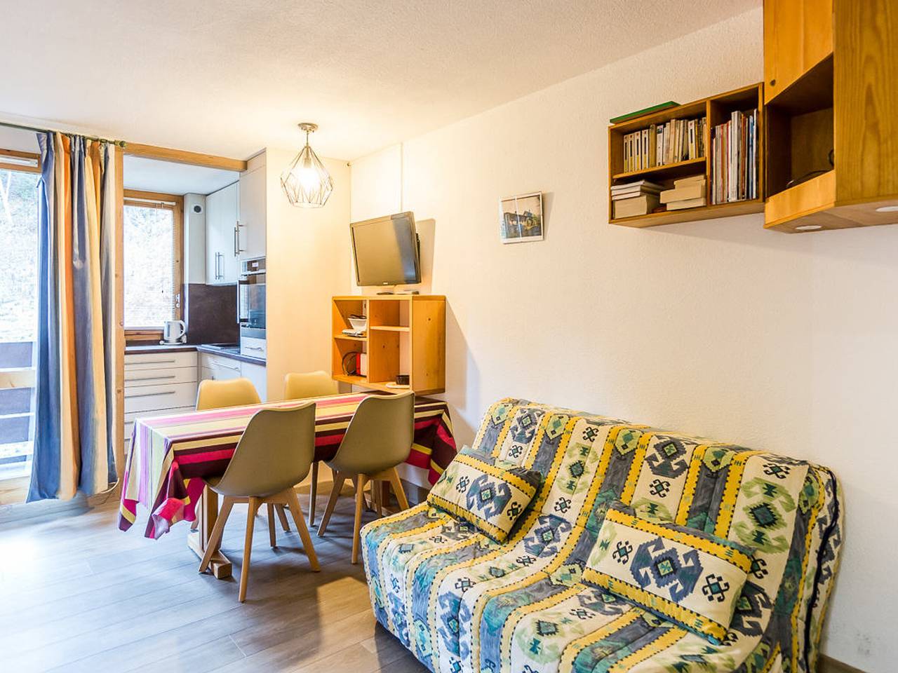 Estudio entero, Estudio renovado 3 estrellas, 4/5 pers, cerca de pistas, balcón, parking in La Plagne, Bellentre