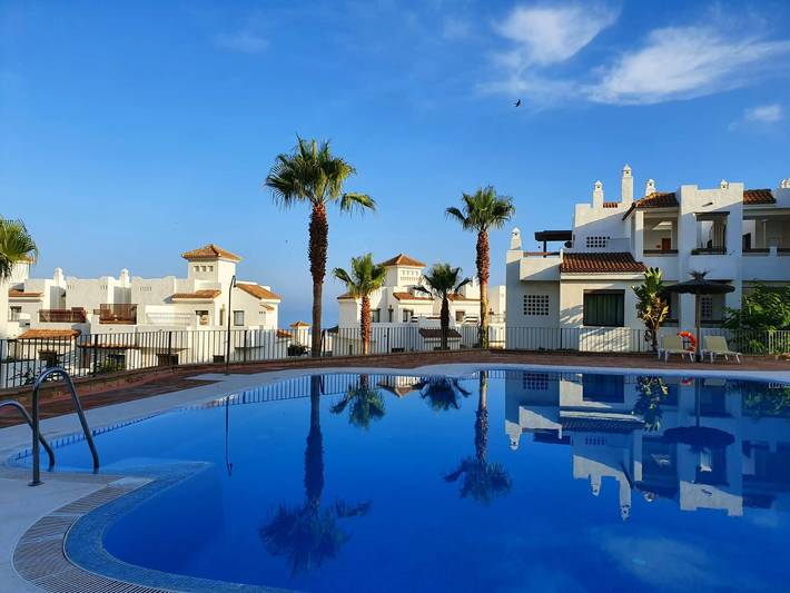 Chalet para 8 personas, con piscina y jardín además de jacuzzi y terraza en Campo de Gibraltar - 4