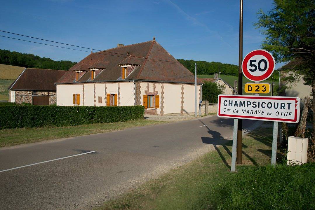 Chambres d'hôtes les Furets - Chambre "Amarante" in Maraye-en-Othe, Aube