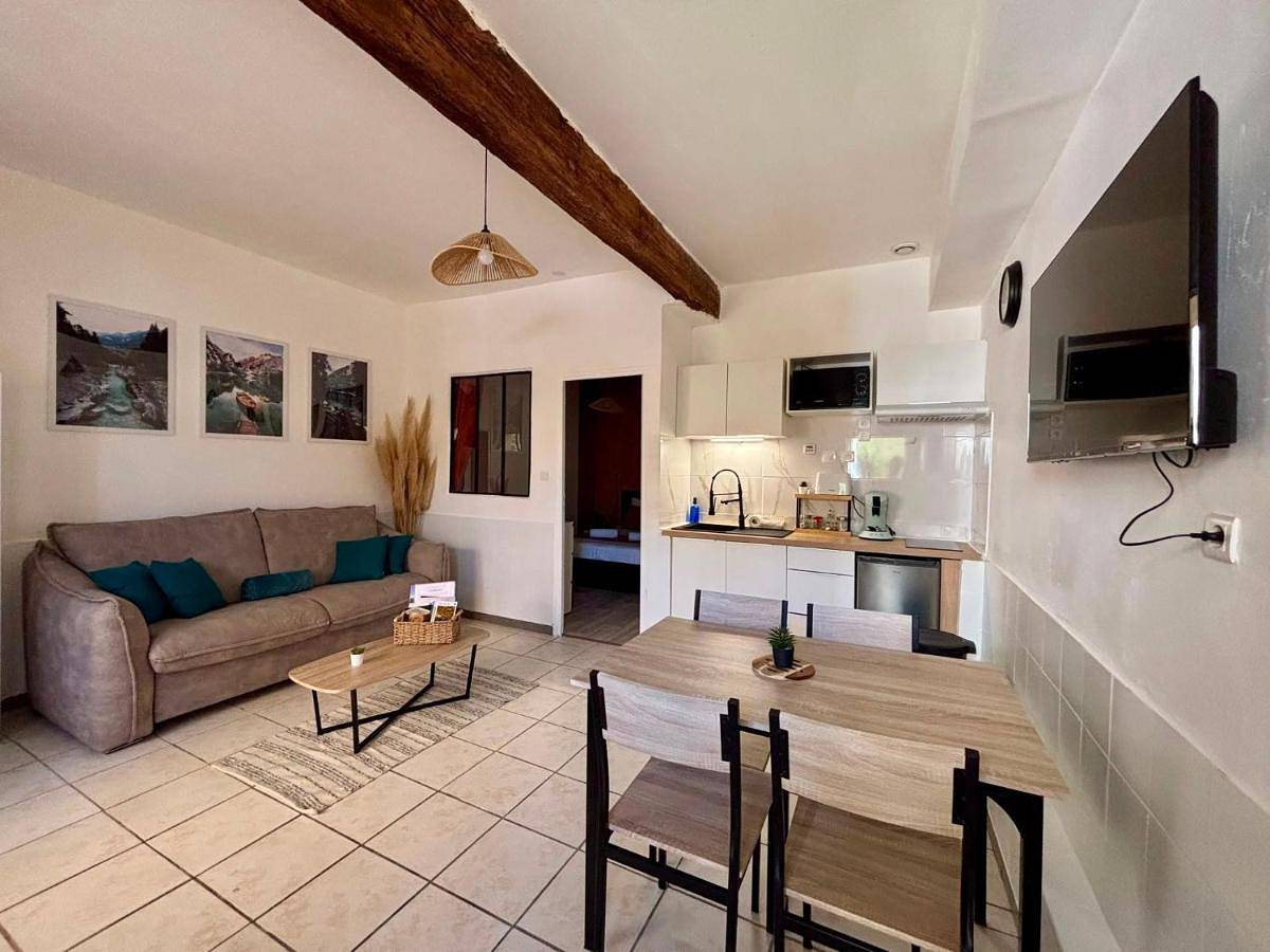 Appartement entier, Chez Mel et Garry in Villedaigne, Côte méditerranéenne (France)