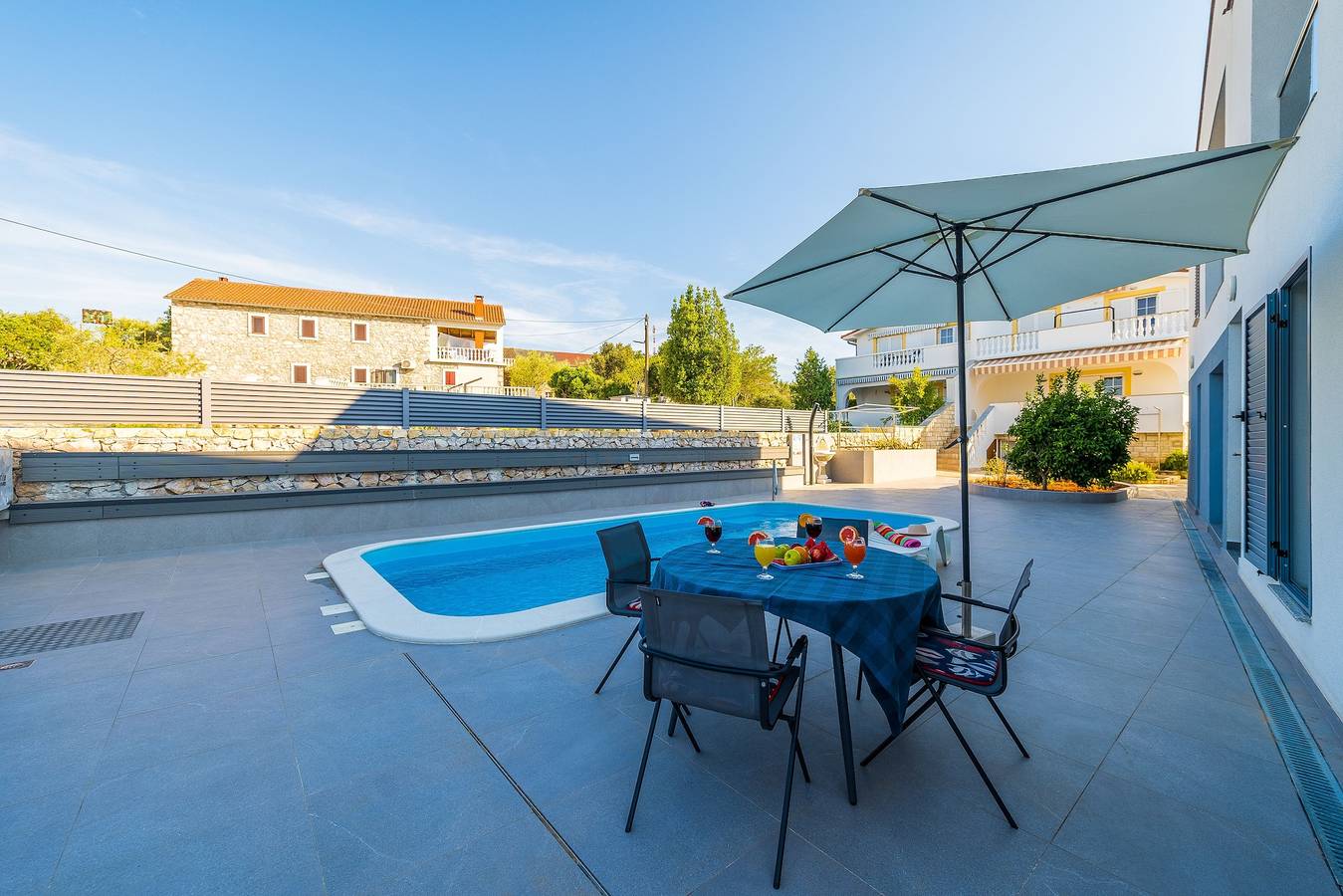 Cijeli apartman, Jednosobni apartman s balkonom Lukoran, Ugljan A-23933-a in Lukoran, Otok Ugljan