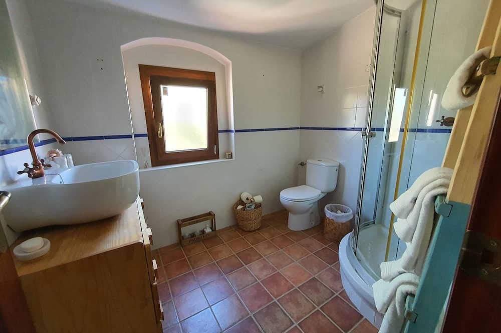 1800 Stone House 10 minutes drive to the sea. in Vandellòs i l'Hospitalet de l'Infant, Costa Dorada