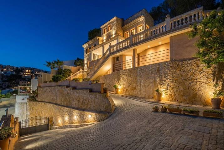 Ferienhaus für 10 Personen, mit Terrasse und Garten sowie Pool in Port d'Andratx - 2
