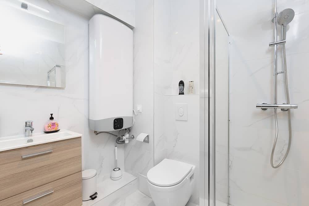 Entire apartment, Chic & cozy: 45m2 apartment with jacuzzi in historical center in Mulhouse, Mulhouse region