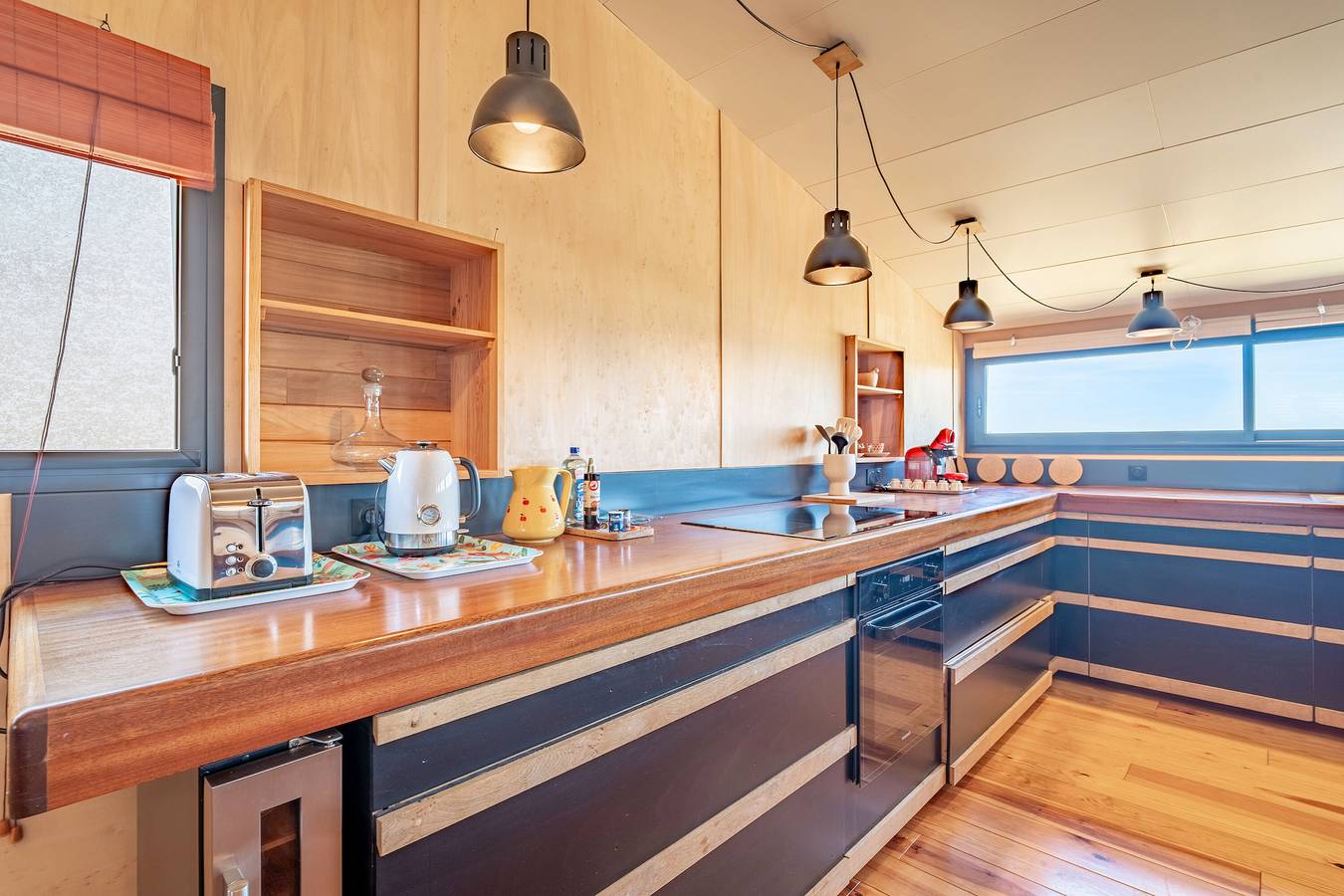 Apartamento entero, Chalet 'Passion Loft' con vistas al mar, terraza privada y Wi-Fi in Gruissan (Ville), Gruissan