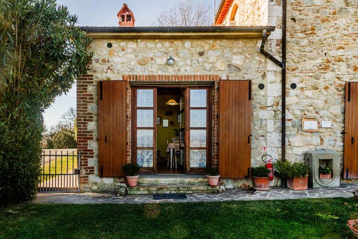 Hel lägenhet, Apartment 'Granaio' with Shared Garden, Wi-Fi and Air Conditioning in Magliano in Toscana, Grosseto provins