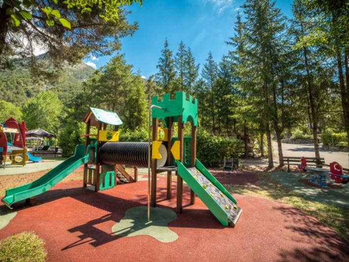Gîte pour 2 personnes, avec piscine, animaux acceptés à Méolans-Revel - 3