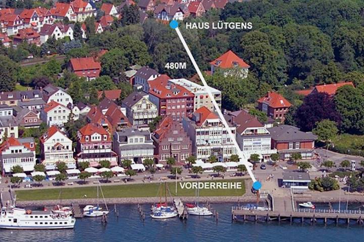 Ganze Wohnung, Ferienwohnung 'Nordlicht' mit Stellplatz, Gästegarten und Wlan in Travemünde, Lübeck