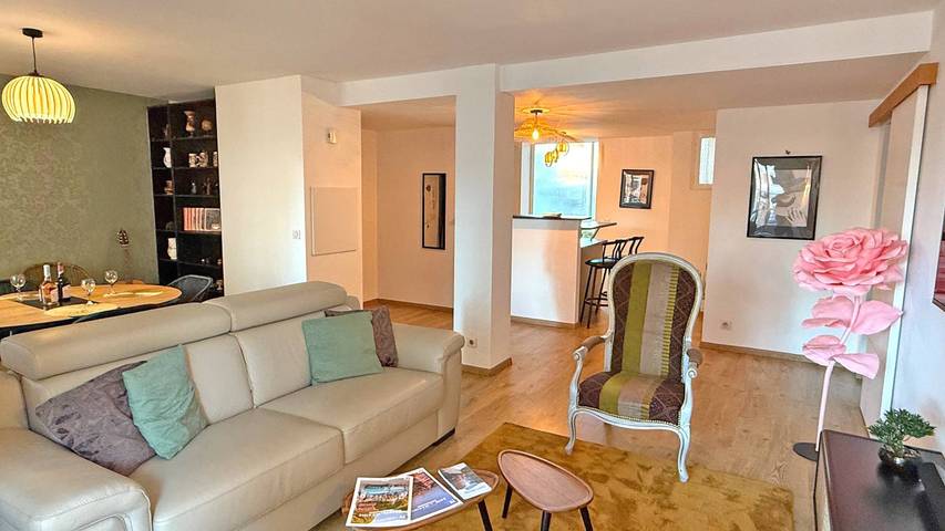 Gîte pour 5 personnes, avec terrasse, adapté aux familles dans Casino De Sainte Maxime - 2