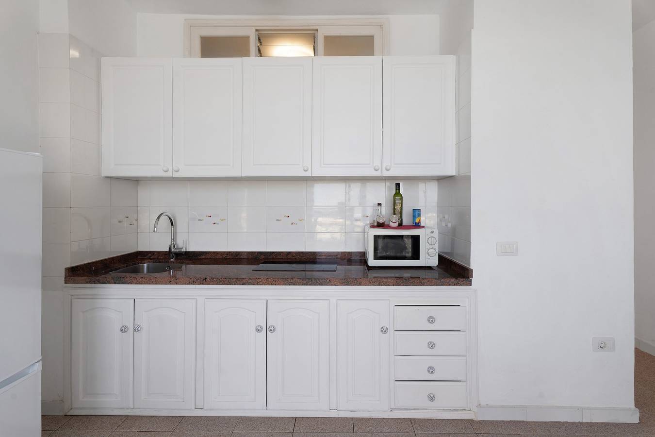 Entire apartment, Apartment 'Playa Azul - 8' with Sea View, Private Terrace and Wi-Fi in Alojera, La Gomera