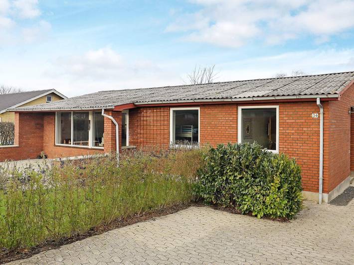 Ferieudlejning for 6 personer, med have på Ærø