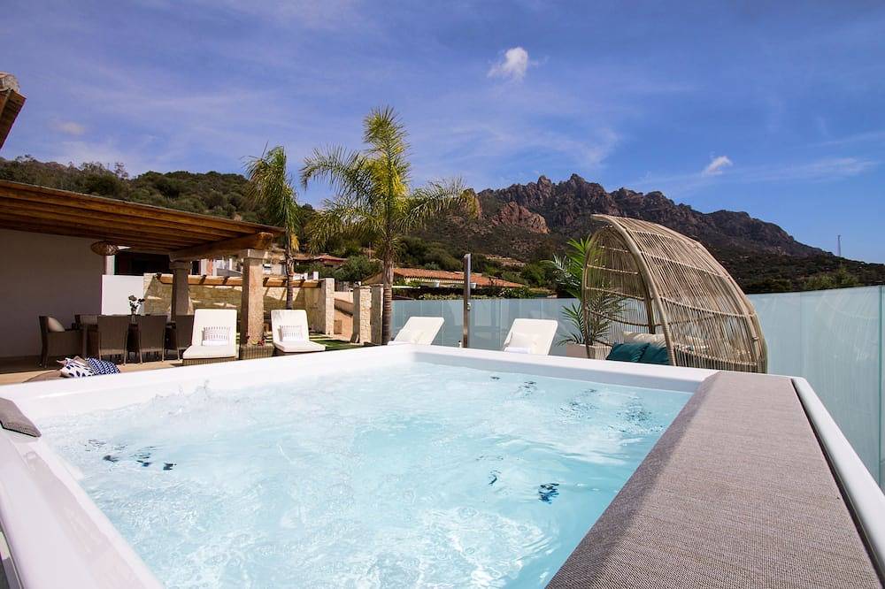 Mediterranean villa with private pool on Foxi Manna beach in Sardinia in Dispensa, Tertenia
