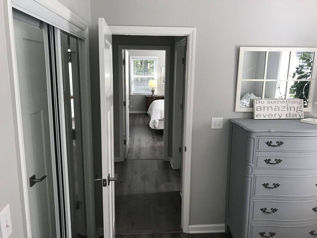 Cozy, quiet, yet close to downtown, super-fast 1G Internet in Hendersonville, Henderson County (NC)