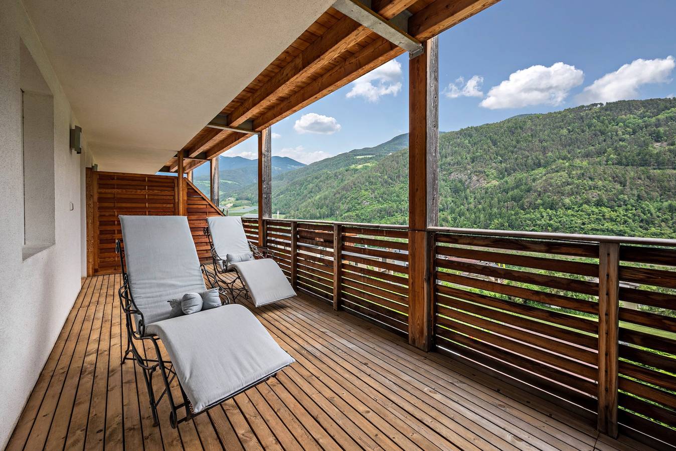 Ganze Wohnung, Ferienwohnung "Toni Marlis" mit Bergblick, gemeinsamer Sauna, Wlan und Terrasse in Schrambach, Feldthurns
