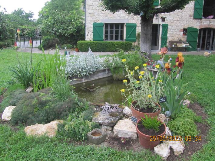 Location de vacances pour 4 personnes, avec jardin dans le Tarn
