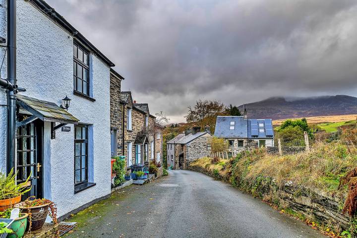 Holiday rental for 5 people, with hot tub and terrace as well as garden in North-Wales