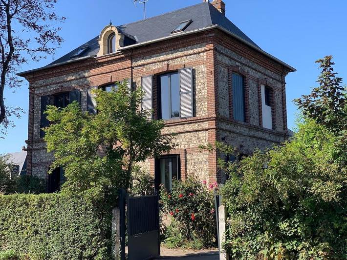 Location de vacances pour 12 personnes, avec vue et jardin à Saint-Aubin-sur-Mer (Seine-Maritime)