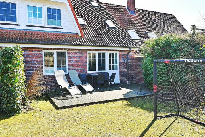 Ferienwohnung für 5 Personen, mit Garten und Balkon in Behrensdorf