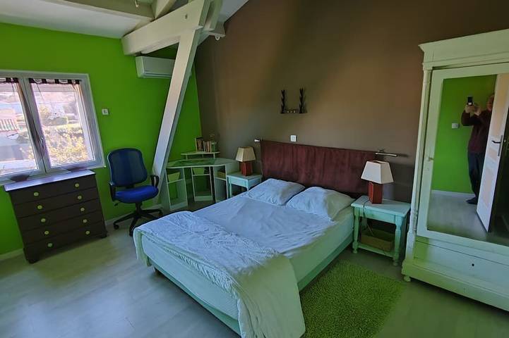 Gîte pour 6 personnes, avec jardin ainsi que jacuzzi et terrasse à Vernègues - 2