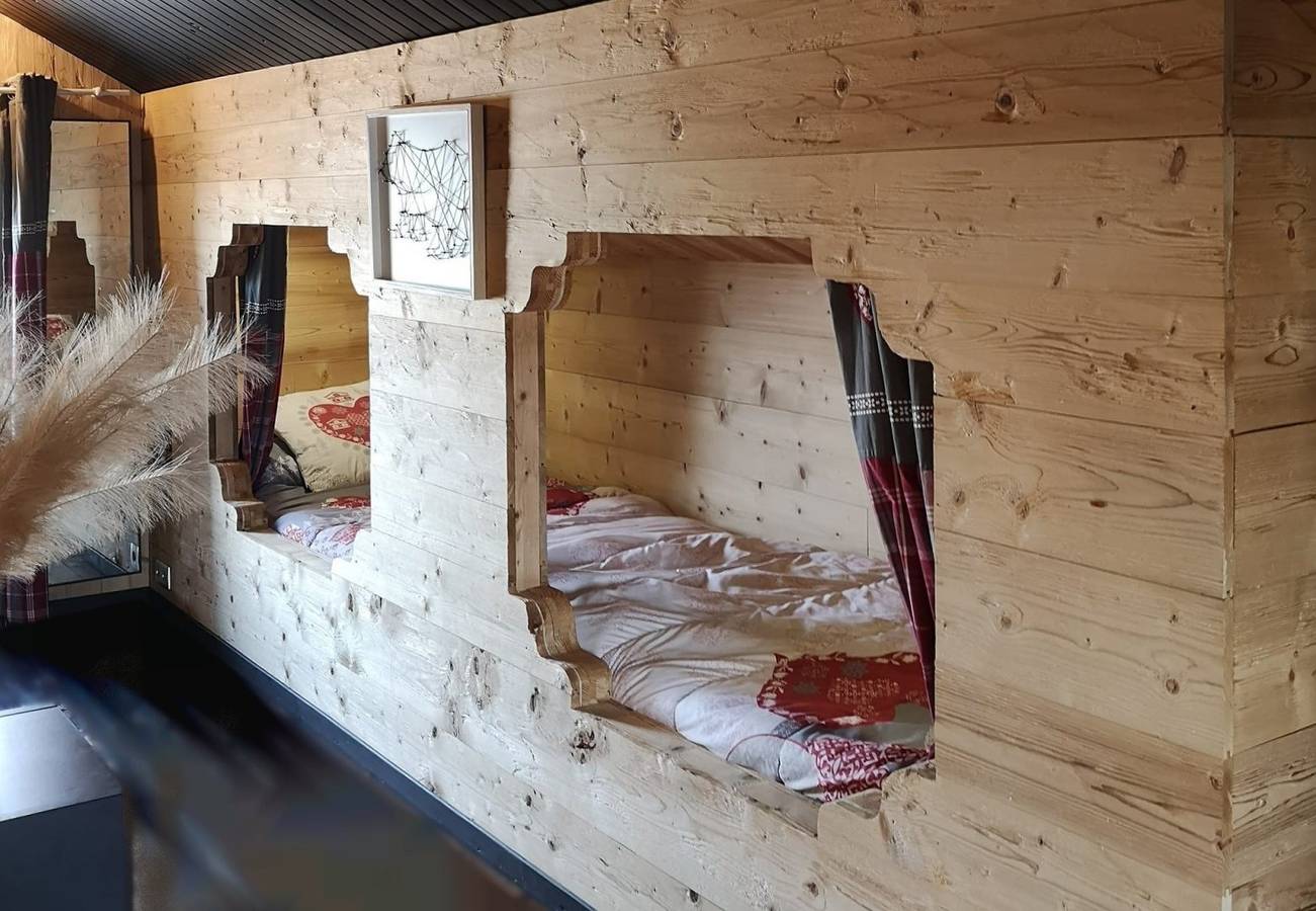 Chalet cosy à la montagne avec cheminée & sauna Proche stations in Saint-Laurent-en-Grandvaux, Parc naturel régional du Haut-Jura