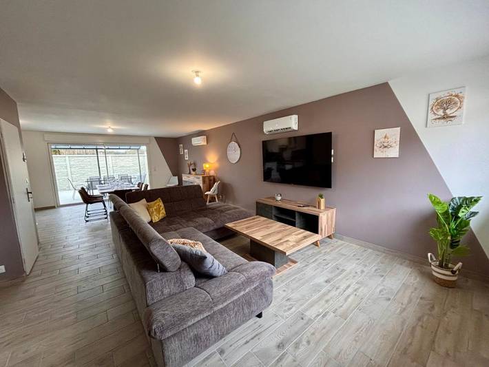 Location de vacances pour 8 personnes, avec terrasse à Clermont-Créans