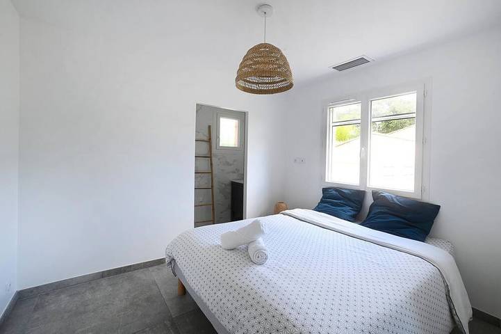 Location de vacances pour 8 personnes, avec jardin, animaux acceptés à Saint-Michel-d'Euzet - 2