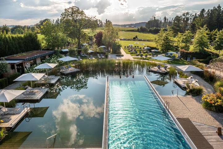 Hotel für 4 Personen, mit Sauna und Pool sowie Ausblick und Garten in Büchlberg
