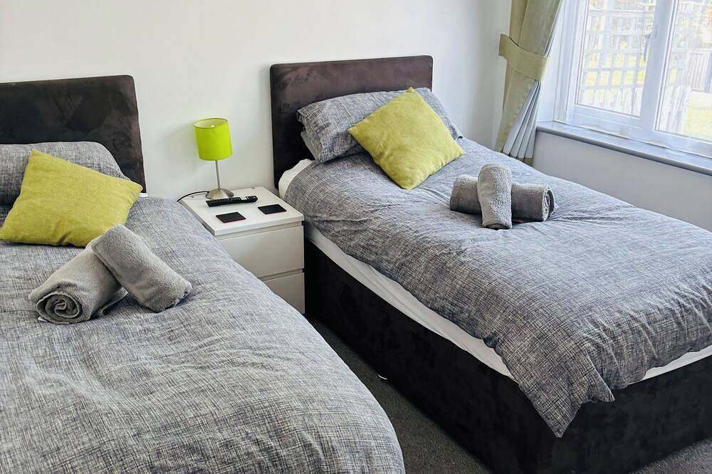 3 Bedroom Bungalow In Eastbourne recently refurbished in Eastbourne, East Sussex