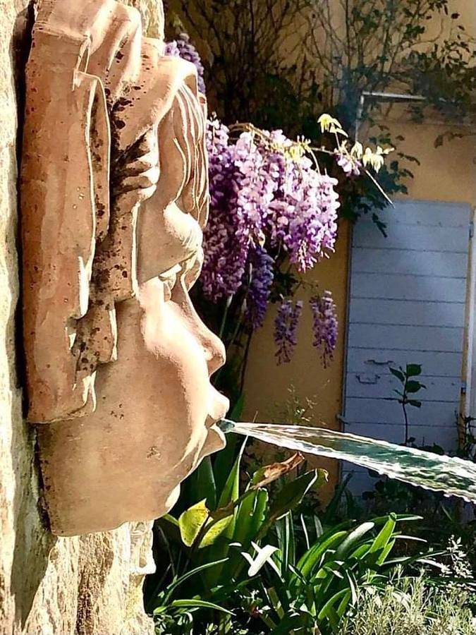 Location de vacances pour 7 personnes, avec vue et jardin ainsi que terrasse et piscine à Ventabren - 4