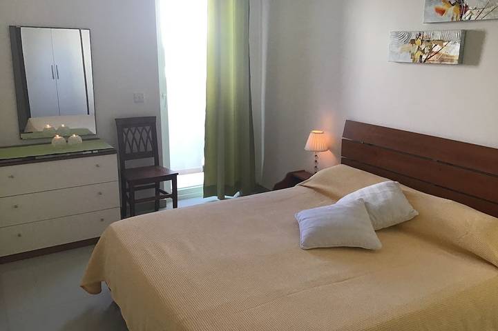 Gîte pour 4 personnes, avec balcon dans Qawra - 2