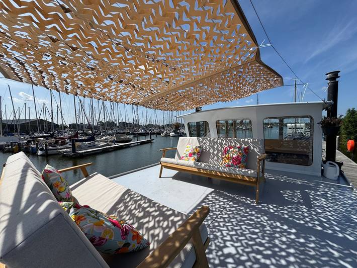 Yacht für 5 Personen, mit Terrasse in Andijk