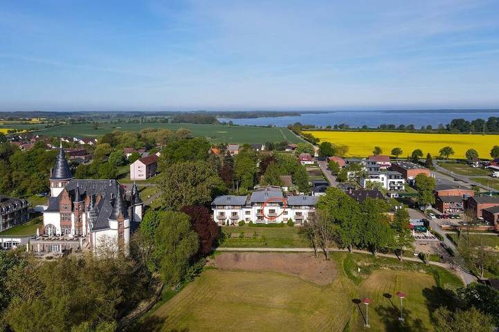 Ferienwohnung für 4 Personen, mit Garten und Balkon in Klink
