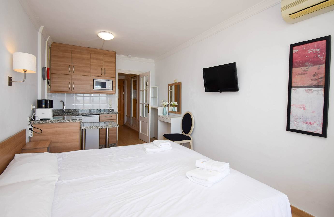 Entire studio, Beachfront studio apartment in the heart of Fuengirola in Fuengirola Centre, Fuengirola