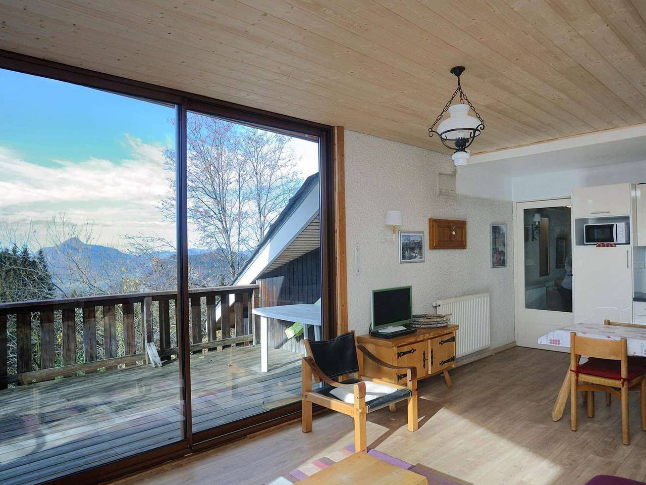 Chalet voor 8 personen met balkon in Les Carroz, Arâches-la-Frasse