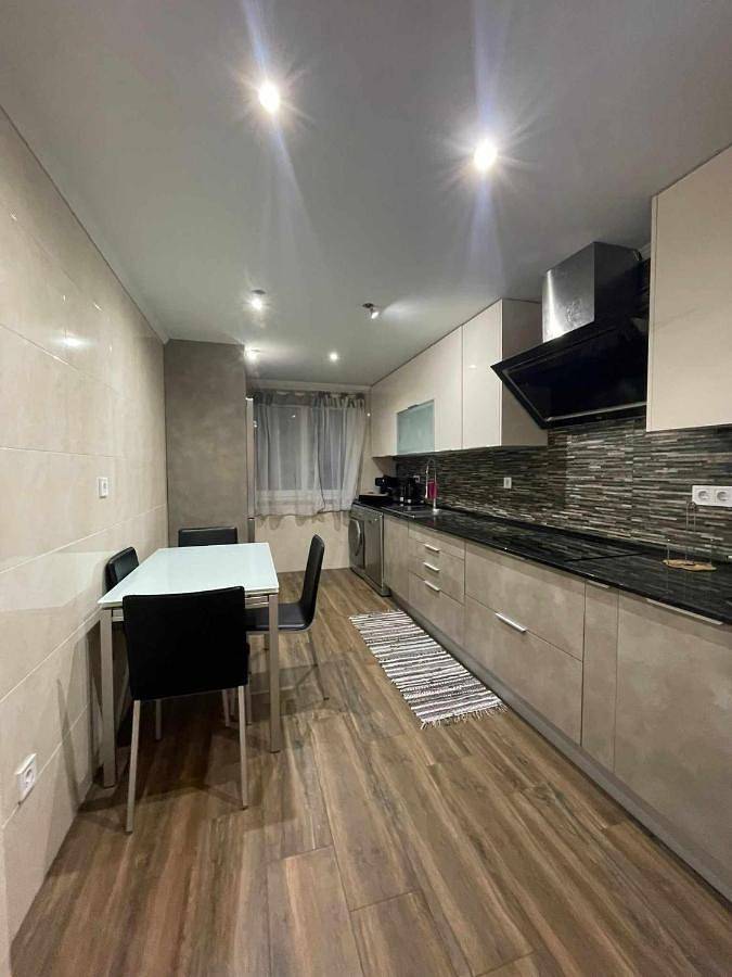 Apartamento inteiro, Three-Bedroom Apartment in Corroios, Halbinsel von Setúbal