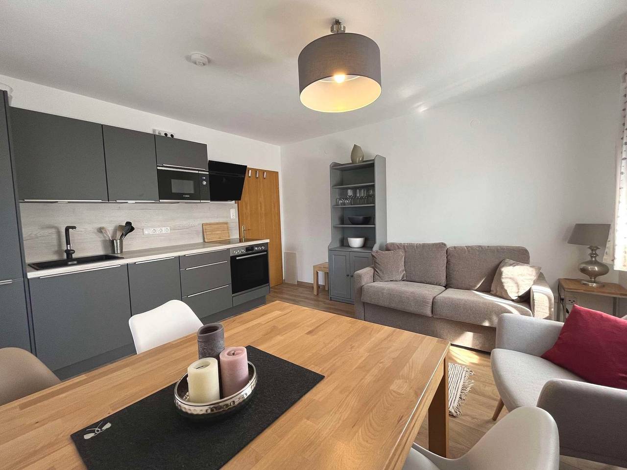 Ganzes Studio, Haus Waltraud - Haus Waltraud - Doppelzimmer (1) ohne Küchenzeile in Bad Wiessee, Bayerische Alpen