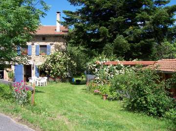 Gîte pour 3 personnes, avec jardin à Vielprat