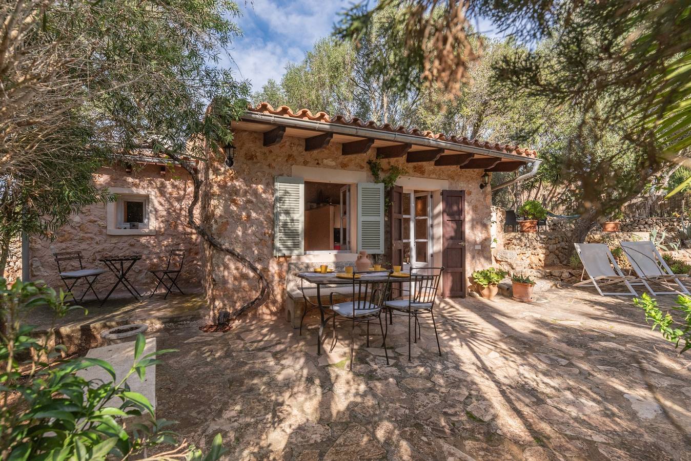 Ferienhaus 'Groc' mit Bergblick, Gemeinschaftspool und Wi-Fi in Costitx, Mallorca Inselmitte