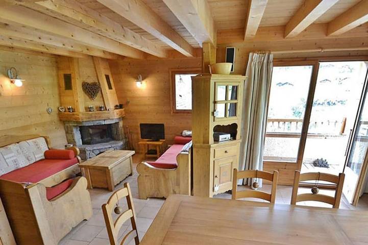 Ganze Wohnung, Superbes Triplex dans Chalet Traditionnel au Pied des Pistes - 8 Couchages, Terrasse et Garage in Le Grand-Bornand, Annecy und Umgebung