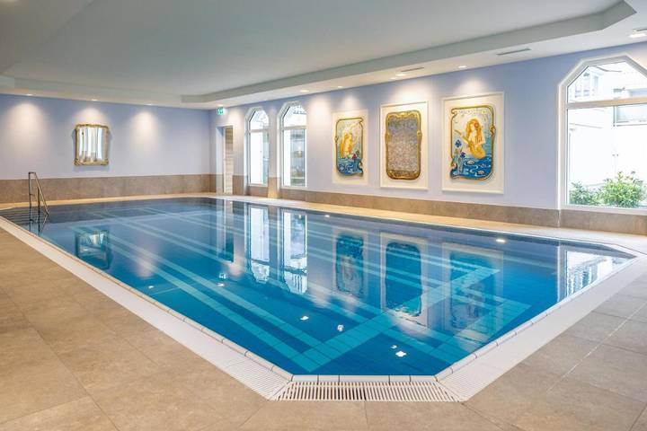Hotel für 2 Personen, mit Balkon und Terrasse sowie Whirlpool und Garten in Bad Neuenahr