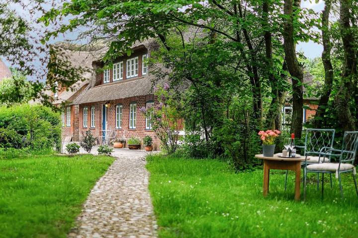Ferienhaus für 4 Personen, mit Terrasse und Garten sowie Sauna in Fahretoft