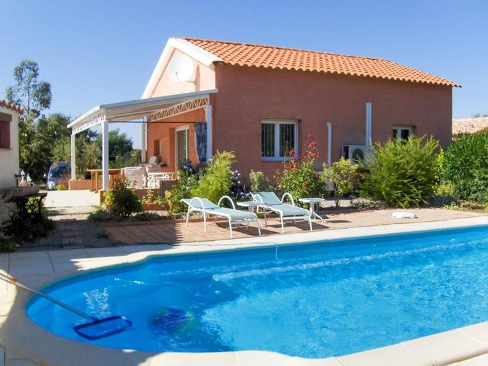 Location de vacances pour 6 personnes, avec terrasse ainsi que piscine et jardin à Castelnou - 3
