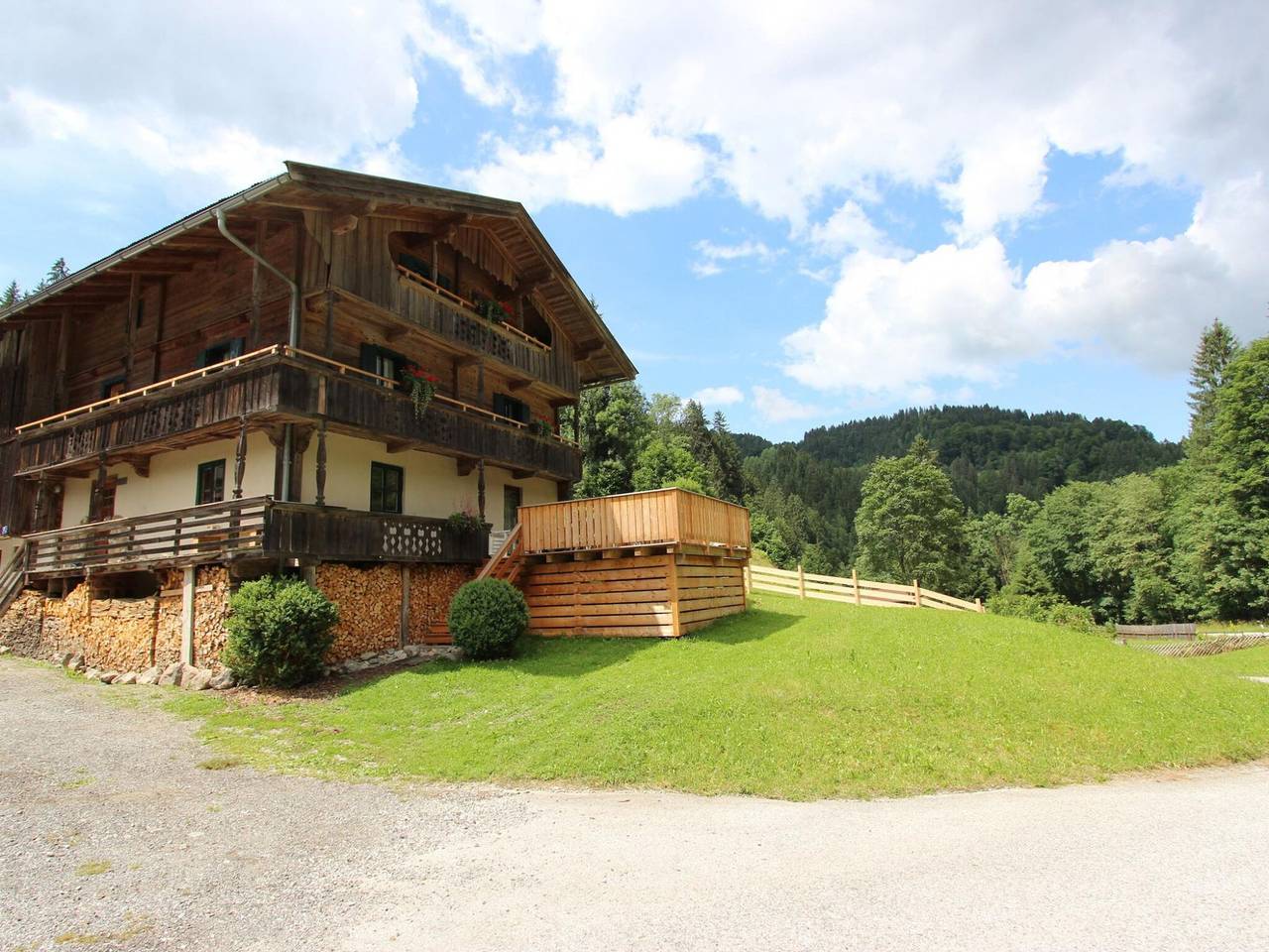 Ferienhaus für 10 Personen mit Garten in Hopfgarten im Brixental, Kaisergebirge
