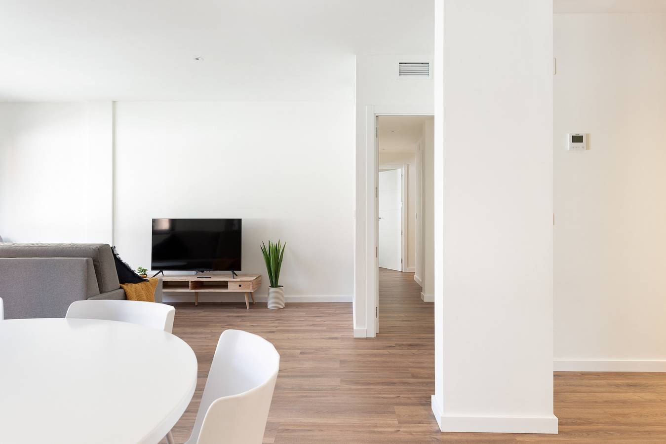 Apartamento entero, Apartamento de vacaciones para 8 personas con balcón/terraza in Hospitalet de Llobregat, Barcelonés