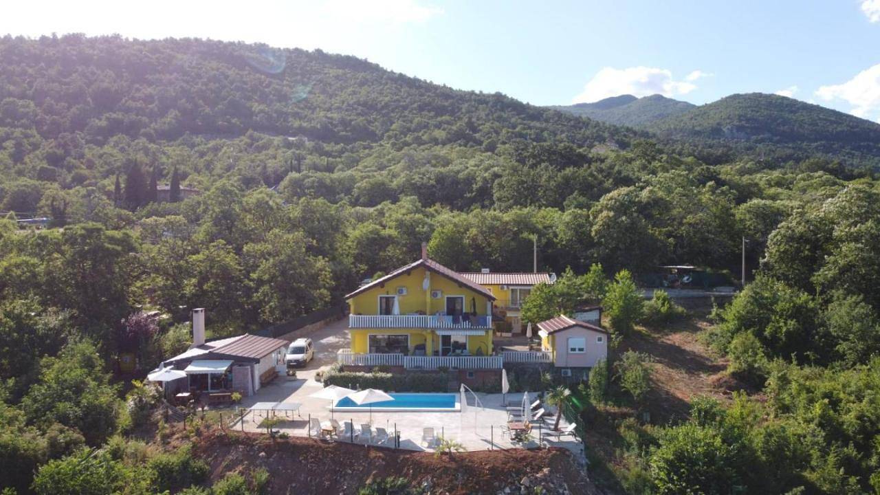 Ganze Wohnung, Apartments Nika with swimming pool and beautiful sea view in Ika, Primorje-Gorski Kotar